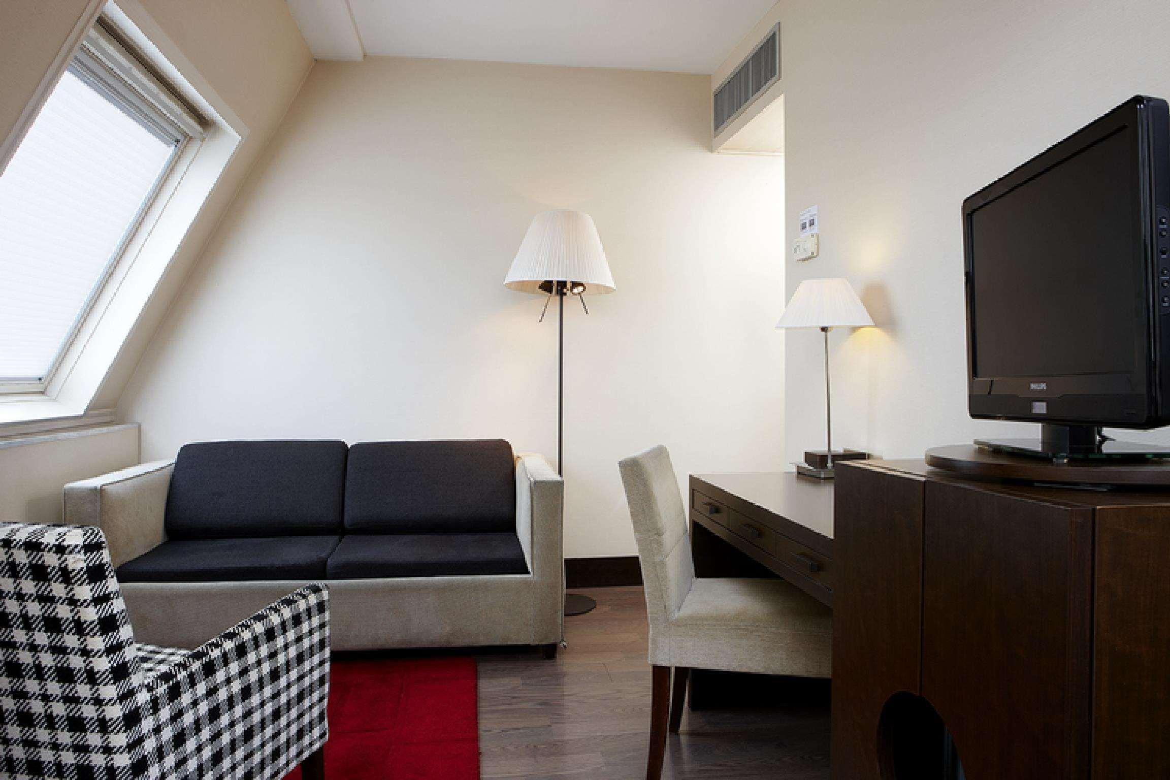 Nh Brussels Louise Hotel Saint-Gilles Екстериор снимка