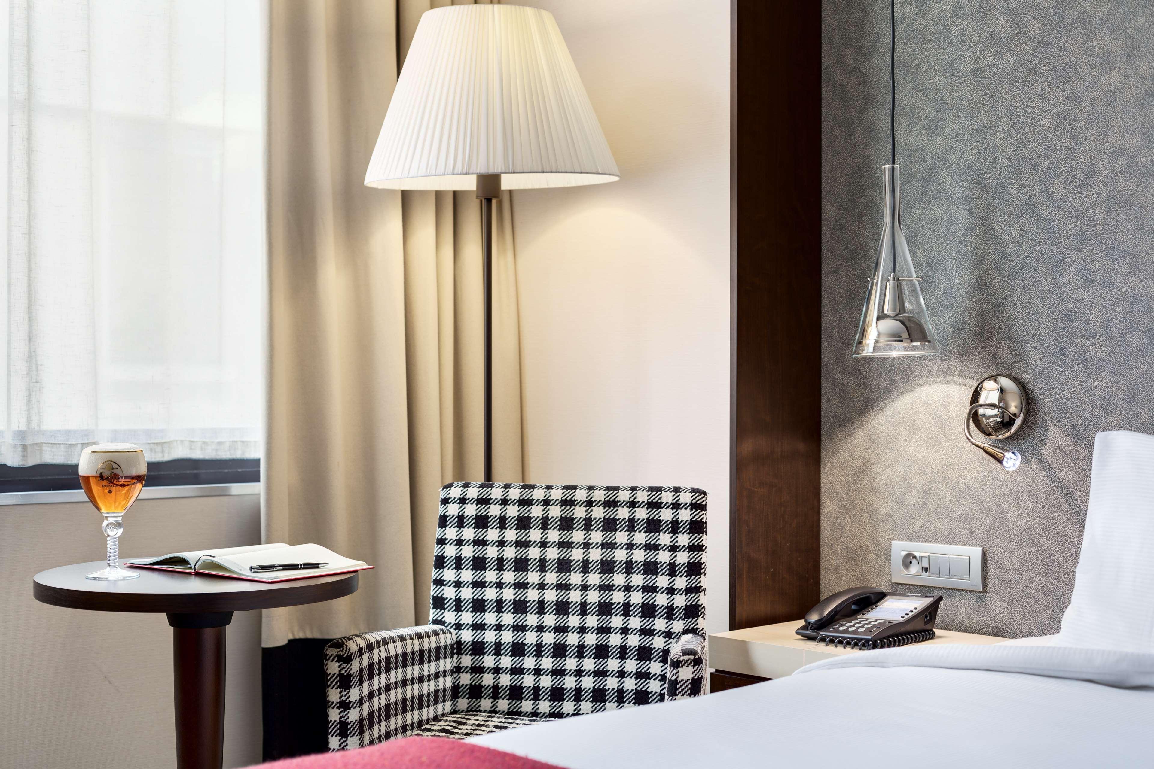 Nh Brussels Louise Hotel Saint-Gilles Екстериор снимка