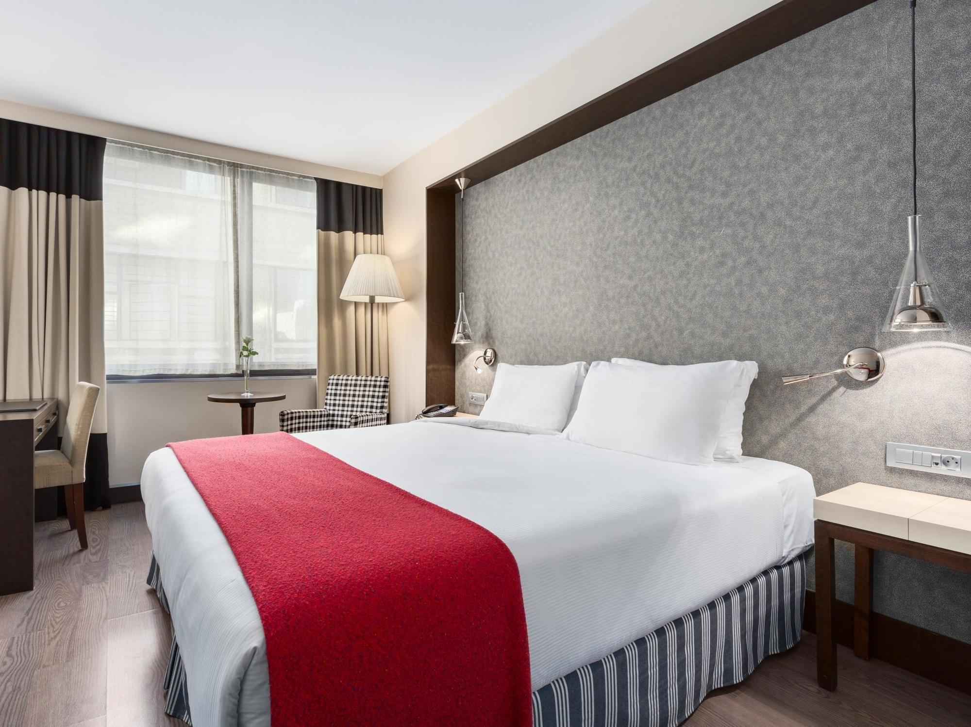 Nh Brussels Louise Hotel Saint-Gilles Екстериор снимка